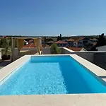 Shell Sky Luxury Penthouse With Private Pool *