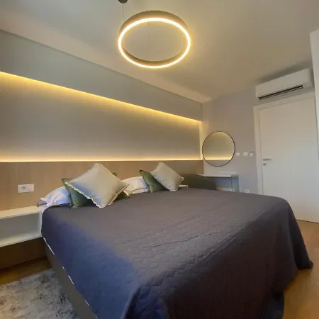 Shell Sky Luxury Penthouse With Private Pool * Zara