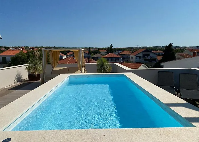 Shell Sky Luxury Penthouse With Private Pool *